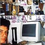zum Schreiben hatte, legte ich meinem Bücherregal und den Computer neben dem Wassertank des Gebäudes", Havanna, Kuba, 2000.