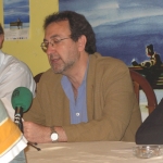 Semana Negra 2008. Der spanische Schriftsteller José Manuel Fajardo, Präsident der Jury (Internationaler "Rodolfo Walsh" Preis für das beste in Spanisch publizierte Sachbuch) liest das Protokoll, das den Preis für das Buch "Jineteras" vergibt. Gijón, Spanien, Juli 2008.