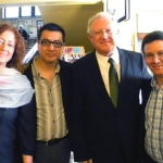 Con la profesora española Eva Guerrero, el escritor peruano Ricardo Sumalavia y el escritor español J.J. Armas Marcelo, Sofía, Bulgaria, mayo 2013.