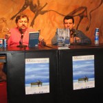 Con Paco Ignacio Taibo II presentando la novela póstuma de Justo Vasco.