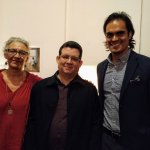 Con la librera Teresa Cosci y el escritor venezolano Johan Ramírez, Berlín,  julio de 2020.