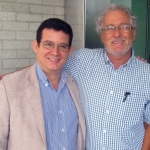 Con el escritor colombiano Héctor Abad Faciolince, Medellín, Colombia, septiembre 2013.