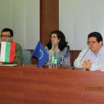 En Bulgaria, durante el Coloquio Vargas Llosa, junto al escritor peruano Ricardo Sumalavia y la ensayista y traductora Liliana Tabakova. Sofía, Bulgaria, mayo 2013.