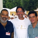 Mit dem kubanischen Schriftsteller Lorenzo Lunar und dem spanischer José Carlos Somoza, in Semana Negra. Gijon, Spanien, 2004.