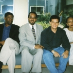 Mit dem haitianischen Schriftsteller Danny Laferriere, dem dominikanischen Silvio Torres Saillant und der haitianischen Yanick Lahens, an der Sagrado Corazón Universität. San Juan, Puerto Rico, 2000.