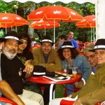 Mit Lorenzo Lunar (Kuba), Yoss (Kuba), José Manuel Fajardo (Spenien), Karla Suárez (Kuba) und dem Herausgeber Marco Troppea (Italien), in Semana Negra. Gijon, Spanien, 2004.