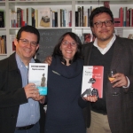En la librería La Rayuela, en Berlín: Amir Valle, Margarita Ruby (dueña de la librería) y el colombiano Santiago Gamboa, mayo de 2015.