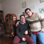 En su nuevo estudio en Berlín, con el escritor y periodista cubano Ivan Darias, noviembre de 2015.