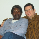 En su casa en Berlín, con el escritor cubano Roberto Zurbano, enero de 2015.