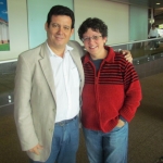Con la escritora cubana Odette Alonso, en un encuentro casual en el aeropuerto de San José, Costa Rica, octubre 2011.