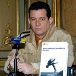 Presentación de su novela \"Santuario de sombras\", Casa de América, Madrid, España, 2006.